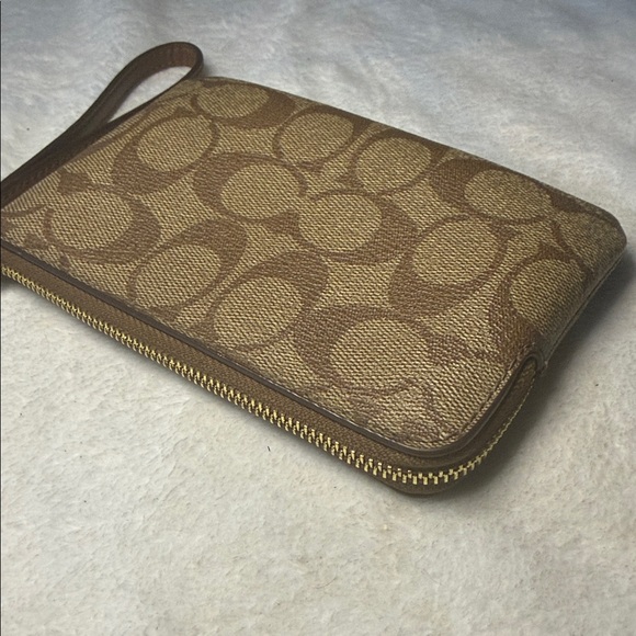 COACH BROWN LOGO LEATHER WRISTLET WITH CORNER ZIP SMALL BAG PURSE